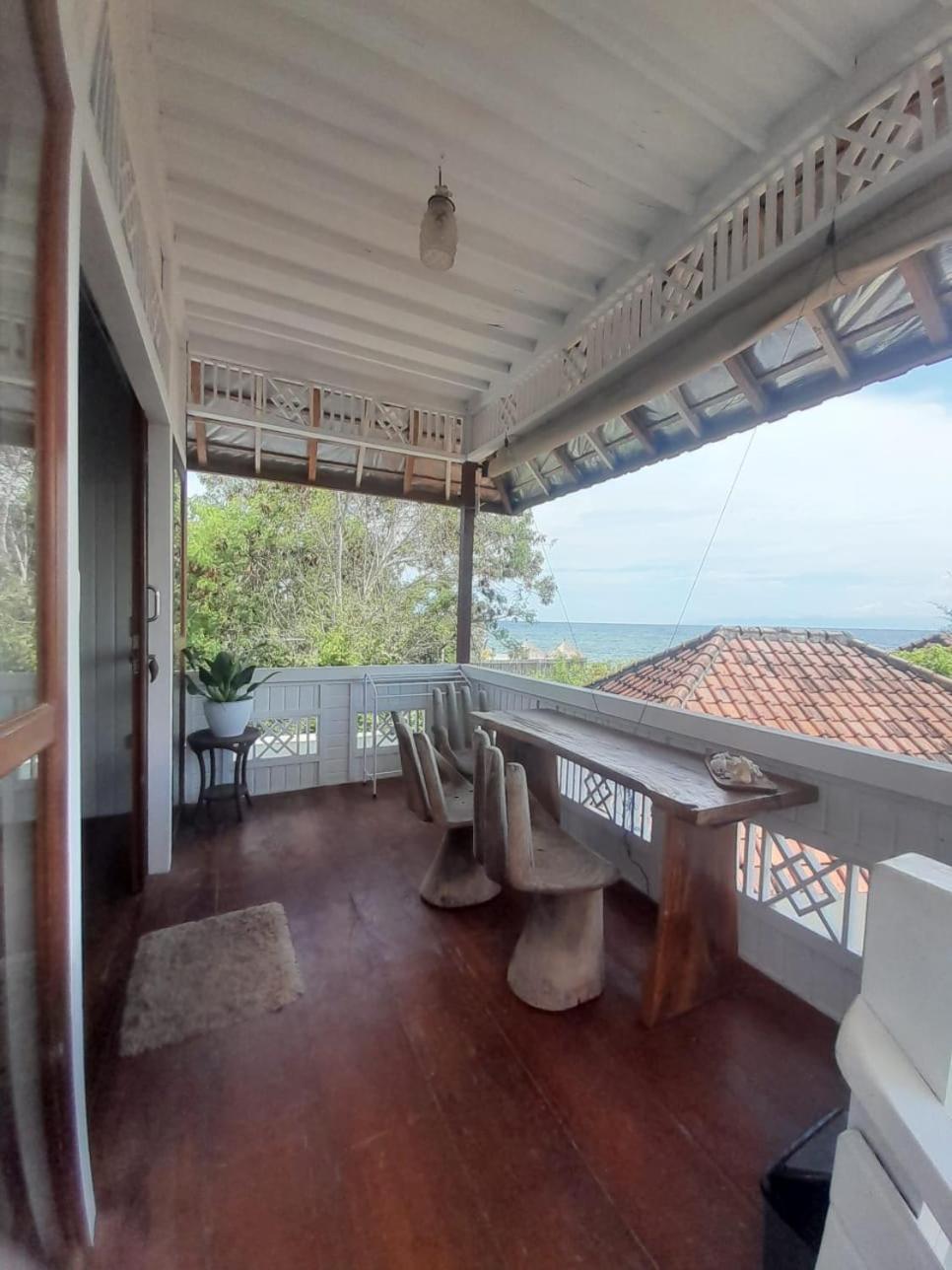 The High Dive Gili Gede By Ultimate Resorts Εξωτερικό φωτογραφία